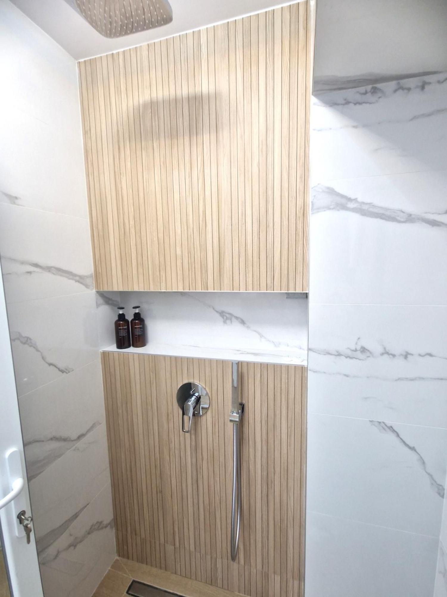Ultracentral Luxury Apartament Curtea de Argeş Exterior foto
