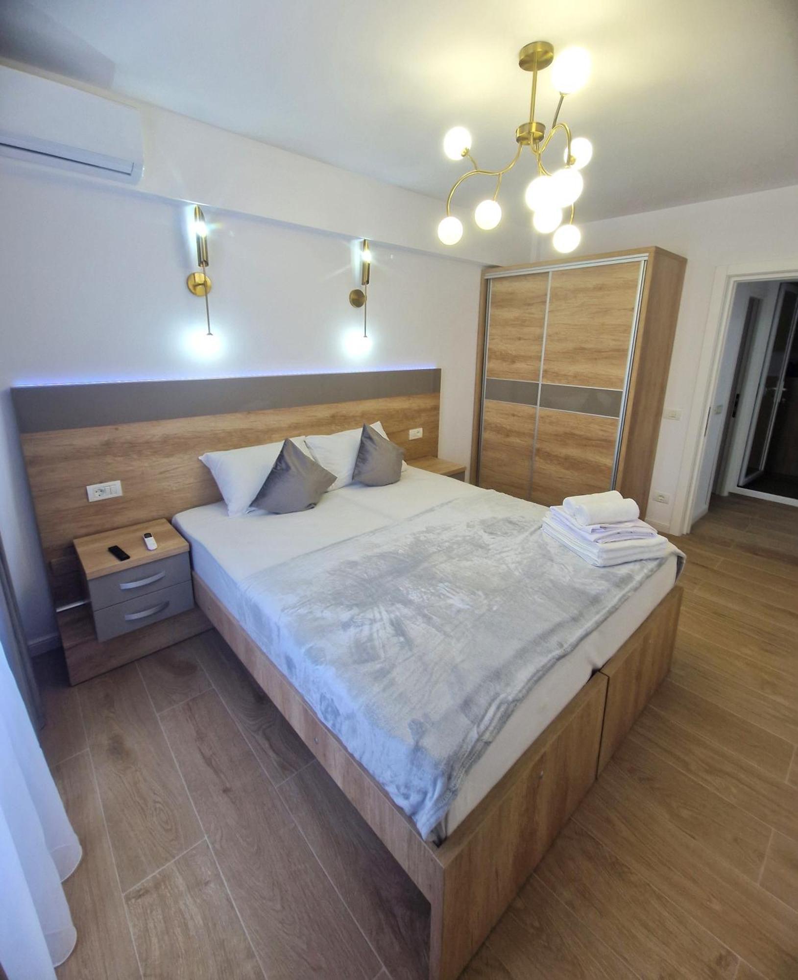 Ultracentral Luxury Apartament Curtea de Argeş Exterior foto