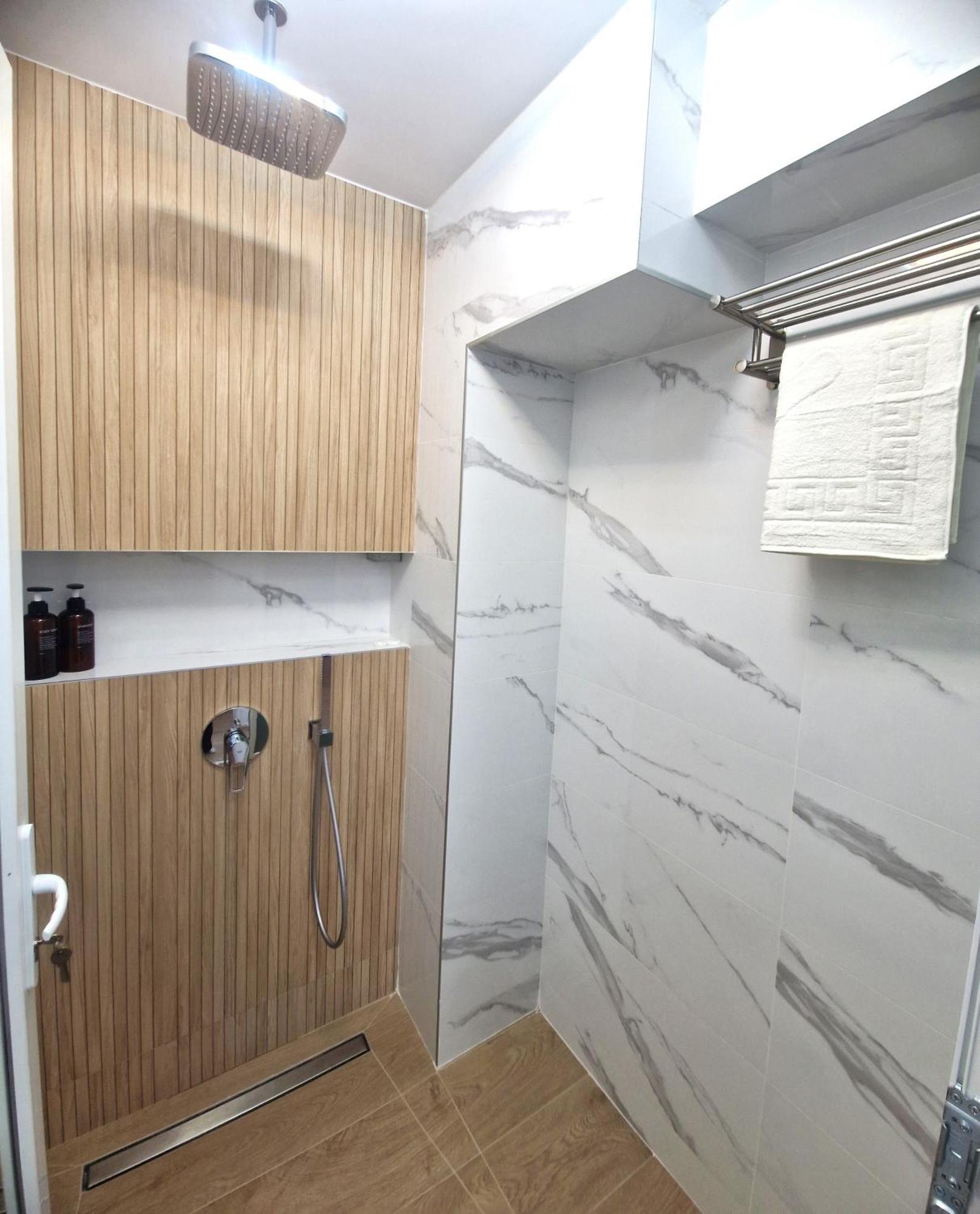 Ultracentral Luxury Apartament Curtea de Argeş Exterior foto
