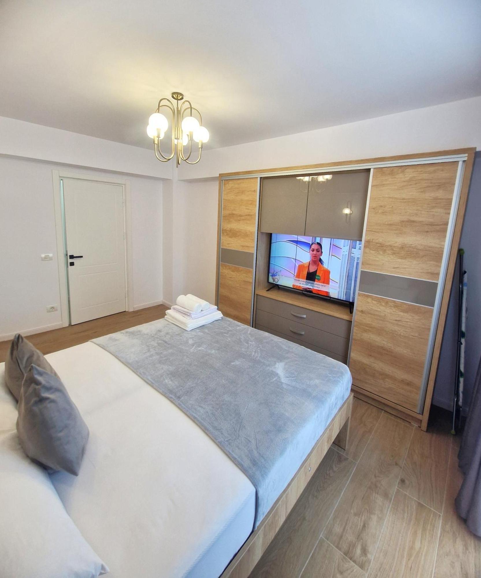 Ultracentral Luxury Apartament Curtea de Argeş Exterior foto